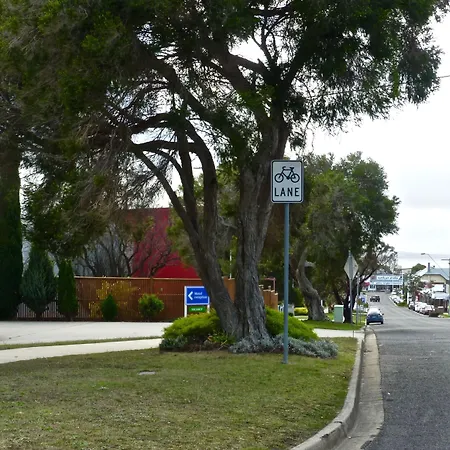 Inverloch Central Motor Inn-2