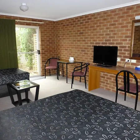 Inverloch Central Motor Inn-3
