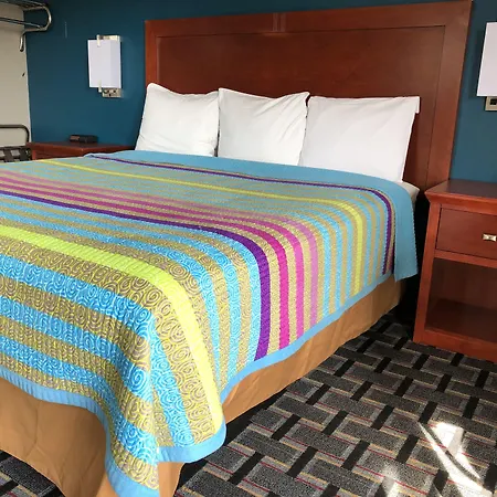 Royal Motel-2