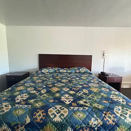 Hollywood Motel-2