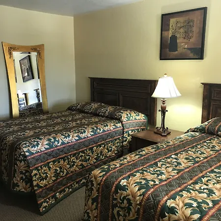Hacienda Motel-2