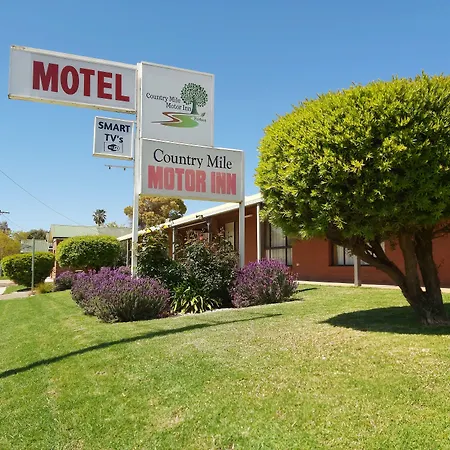 Country Mile Motor Inn-3