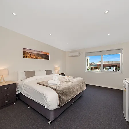 Carlton Suites-2