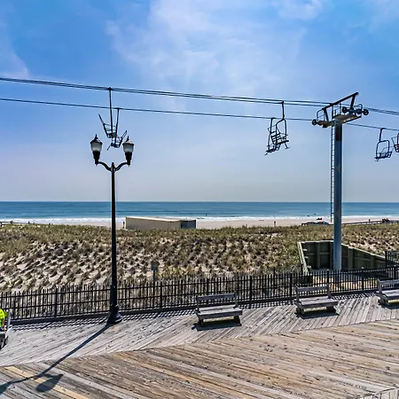 Boardwalk Sand & Surf Beach Hotel Oceanfront-2