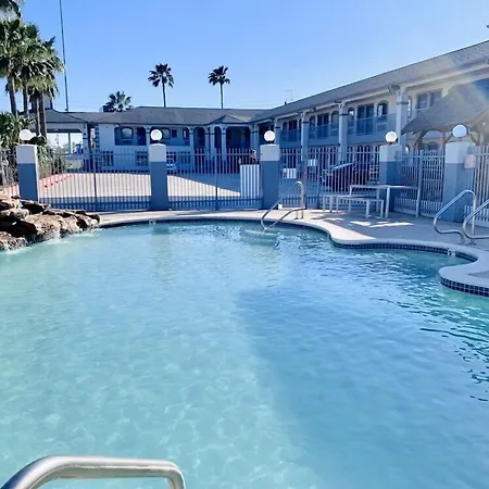 Sunrise Inn & Suites-2