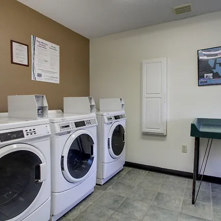 Intown Suites Extended Stay Birmingham Al - Lakeshore Parkway-3