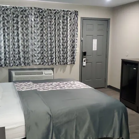 Crescent Park Motel & Suites-3