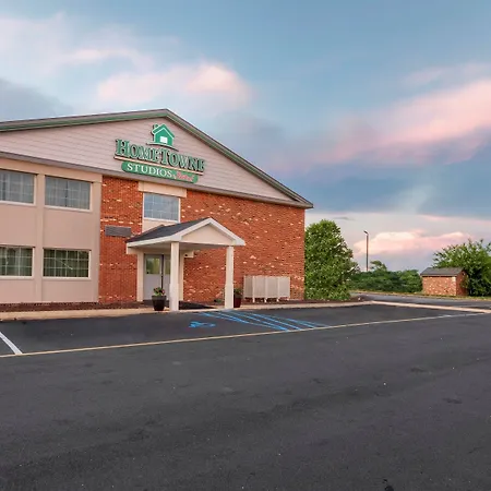 Hometowne Studios By Red Roof Wilmington - New Castle-3