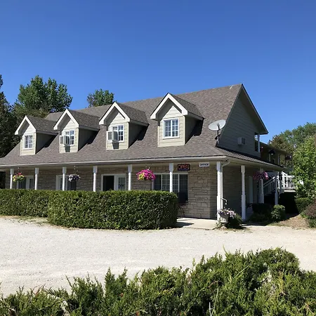 Adventure The Bruce Inn - Recently Renovated With Outdoor Hot Tub-2
