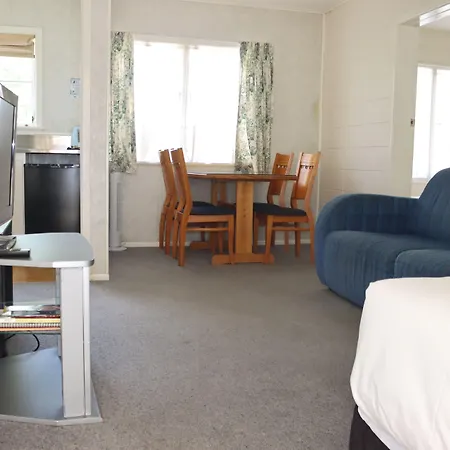 Colonial City Motel-2