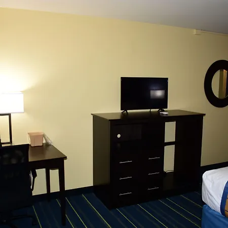 Days Inn By Wyndham Augusta-2