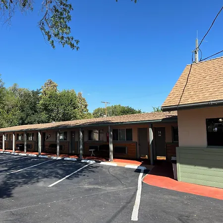 Starlight Motel-2