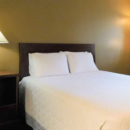 Travelodge By Wyndham Canyonville-3