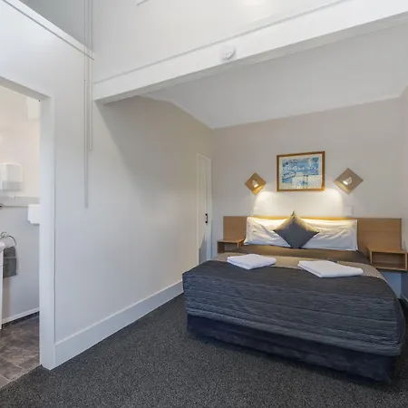 Central Inn Taupo-3