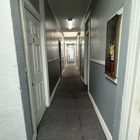 Unity Hotel - No Parking & Rooms Are Upstairs-2