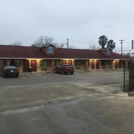 Southtown S.A. Inn-2