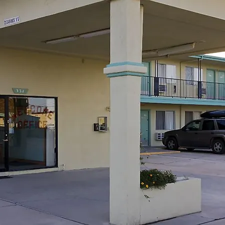 Motel 8 Willcox-2