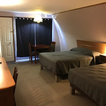 The Little Chalet Motel-3