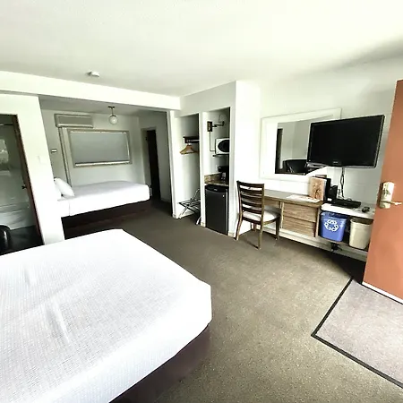 Arbutus Grove Motel-3
