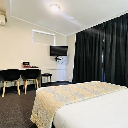 Marineland Beachfront Accommodation-3
