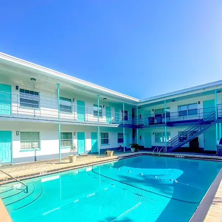 Uptown Inn & Suites-3
