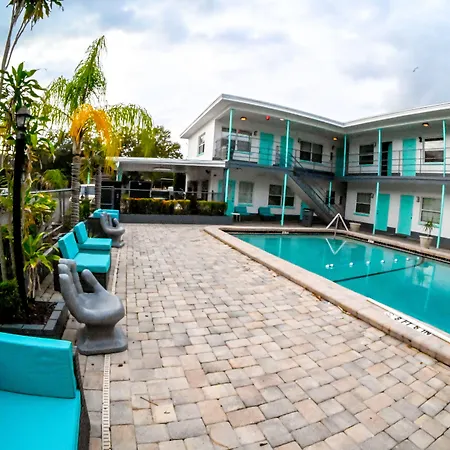 Uptown Inn & Suites-2