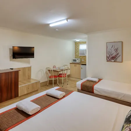 Bryants Motel Roma-3