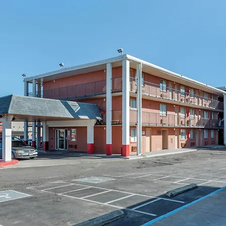 Pueblo Inn-2
