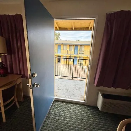 Royal Palms Motel-2