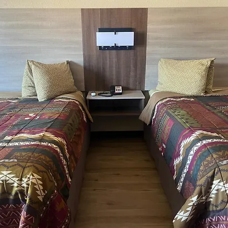 Booneslick Lodge - Neosho-3