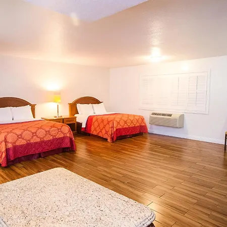 Tropic Lodge-3