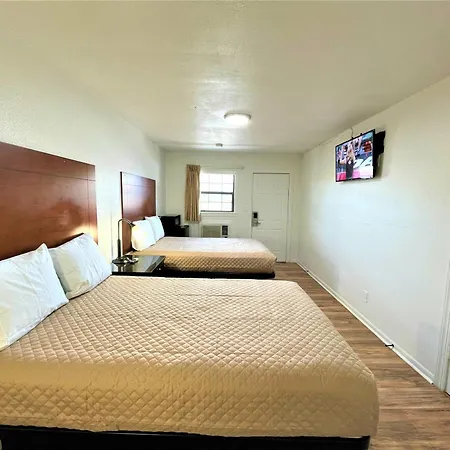 Budget Inn Giddings-2