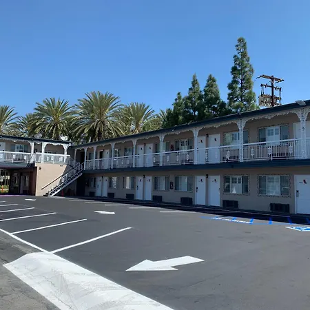 Riviera Motel-2