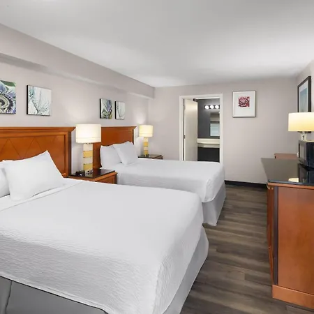 Basecamp Puyallup A Travelodge By Wyndham-3