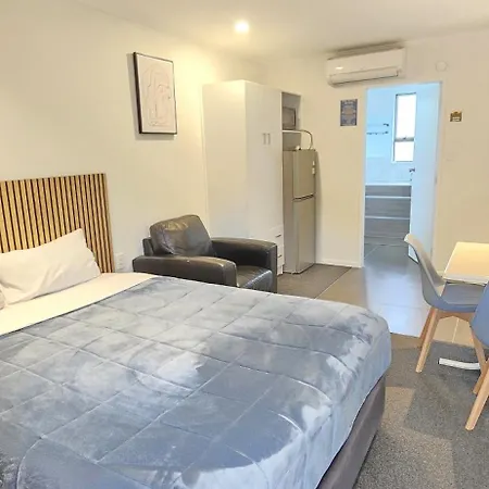 Motel 22-2