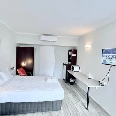 Tropical Gateway Motor Inn-3
