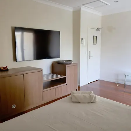 The Australian Hotel Motel-3