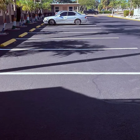 Fort Myers Inn-3