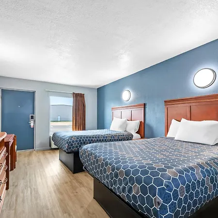 Americas Best Value Inn-Indianola-3