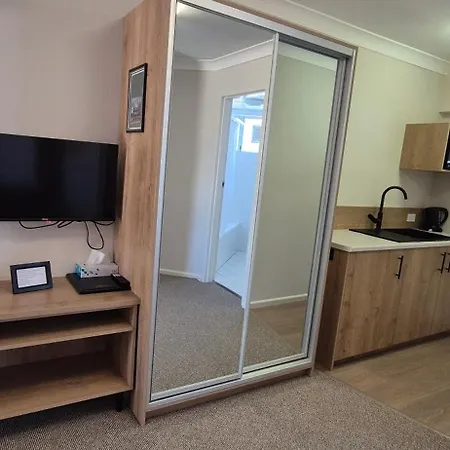 The Molong Motor Inn-2