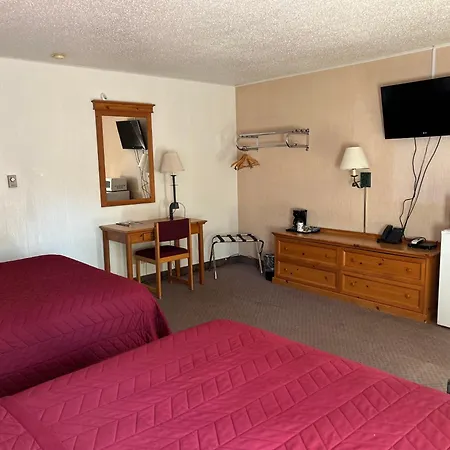 Redwood Arms Motel-3