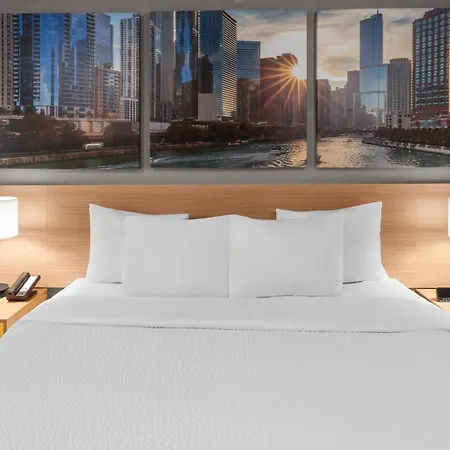 Days Inn By Wyndham Waukegan Great Lakes-Free Breakfast And Naval Base Shuttle-3