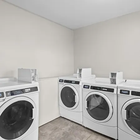 Americas Best Value Inn Austin-3