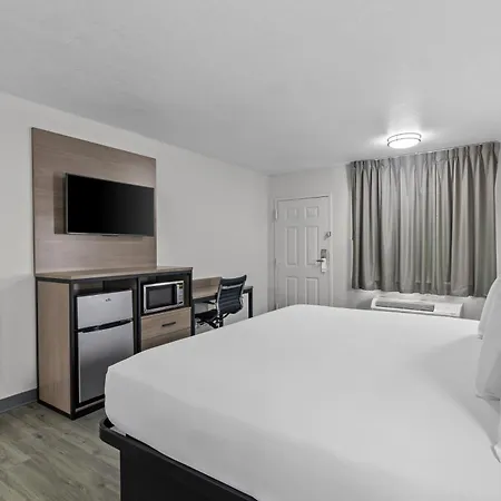 Americas Best Value Inn Austin-3