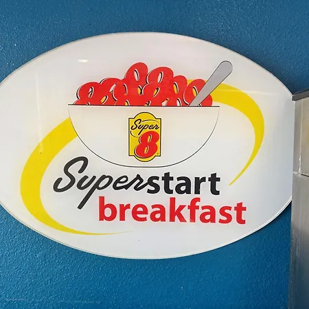 Super 8 By Wyndham Biloxi At The Beach-2