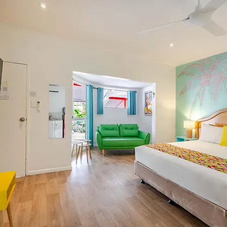 Port Douglas Motel-3