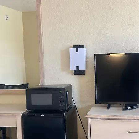 Hole Inn The Wall Hotel - Fort Walton Beach - Sunset Plaza - Nearby Beaches & Hurlburt-2