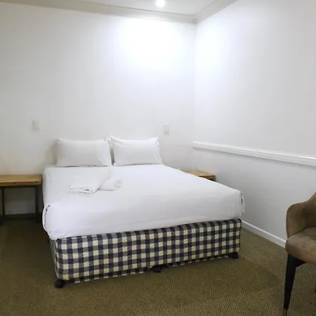 Park Avenue Hotel Motel-3