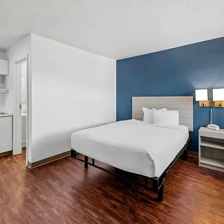 Birch Hill Suites Kansas City - Independence-2