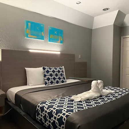 Island Suites Hobby Airport-2